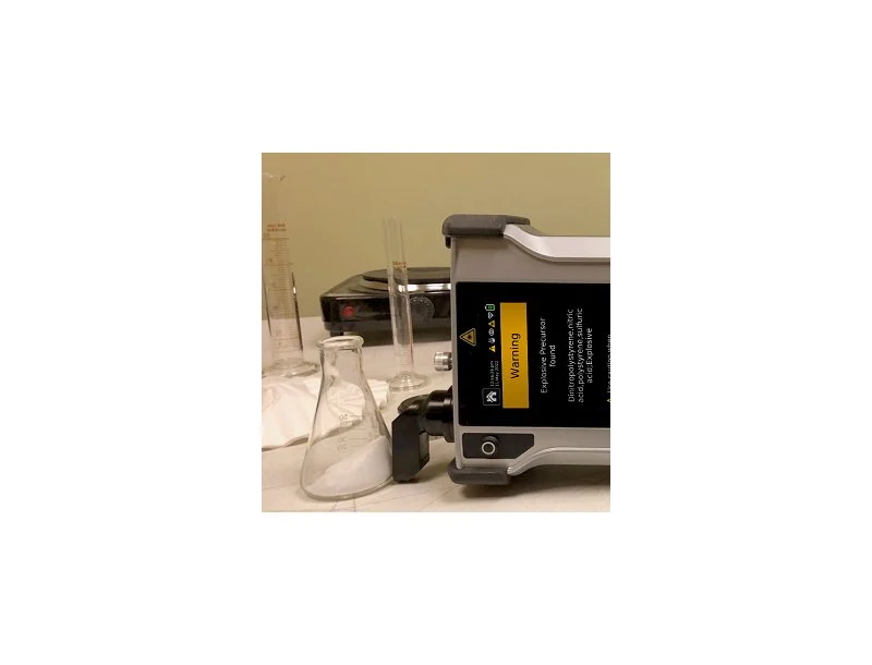 CQL Gen-ID run Raman spektrometr (Rigaku) pi analze kapaliny